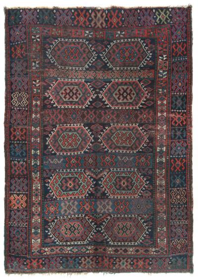 ANTIQUE CAUCASIAN 150x203